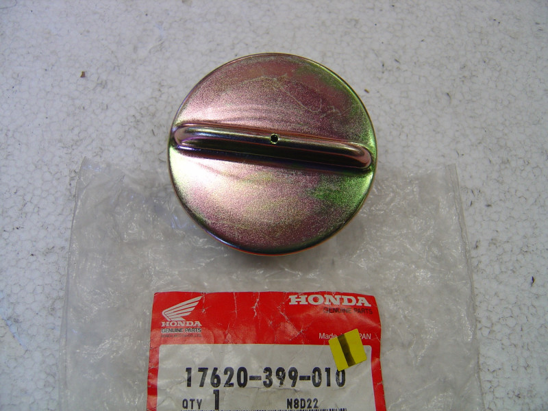 Bouchon Réservoir Honda CB125T CB550 CB750 - Réf. 17620-399-010