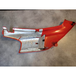 Cache latéral gauche rouge OCCASION NX 650 DOMINATOR HONDA 83600-MAN-600ZCOCC