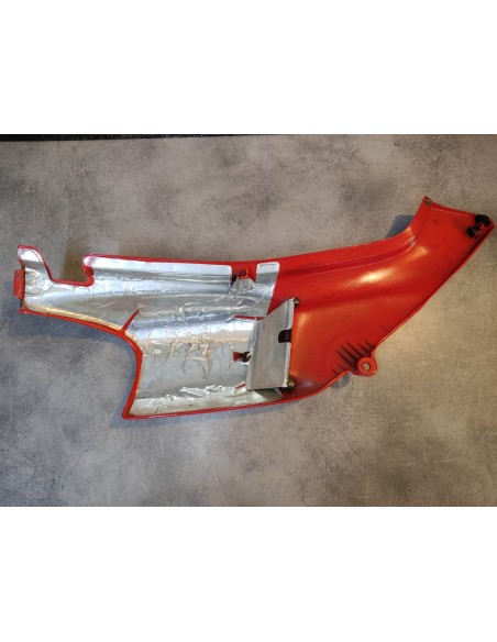 Cache latéral gauche rouge OCCASION NX 650 DOMINATOR HONDA 83600-MAN-600ZCOCC