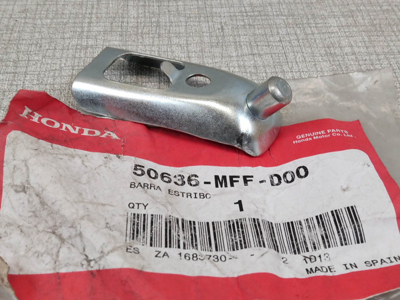 Plaque B Repose-Pieds Honda Transalp XL700V Neuve 50636-MFF-D00