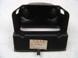 Element dans montage de boite à air de VF750F 83 valeur Honda 264.93€