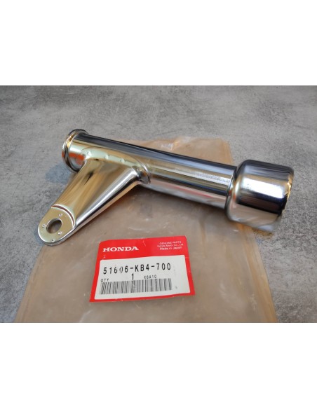 Patte de phare coté gauche HONDA CM125C 51606-KB4-700