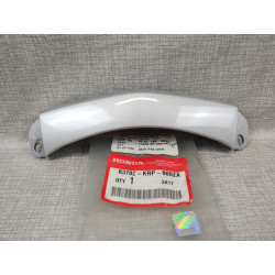Couvercle arrière central inférieur Honda SCV 100 Lead 83702-KRP-900ZA