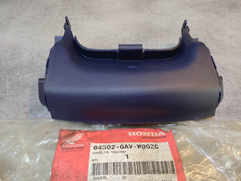 Couvercle central avant SJ 100 BALI 97/98 HONDA 64302-GAV-W00ZC