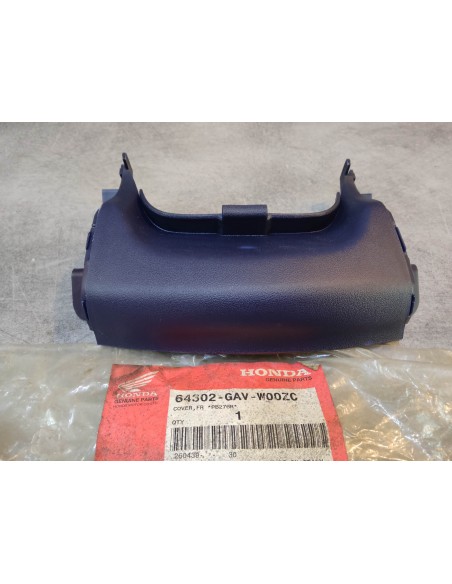Couvercle central avant SJ 100 BALI 97/98 HONDA 64302-GAV-W00ZC