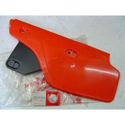Cache gauche Honda XR600R 85/86 - Réf. 17220KN5670ZA