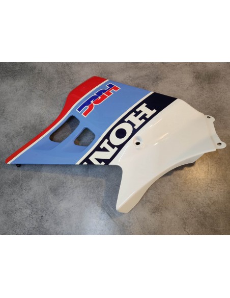 Flanc de carénage coté gauche de MTX125 R2H HRC HONDA 64230-KS3-950ZA