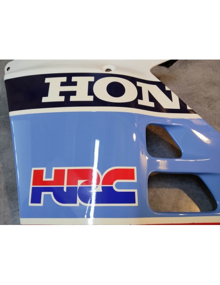 Flanc de carénage coté gauche de MTX125 R2H HRC HONDA 64230-KS3-950ZA