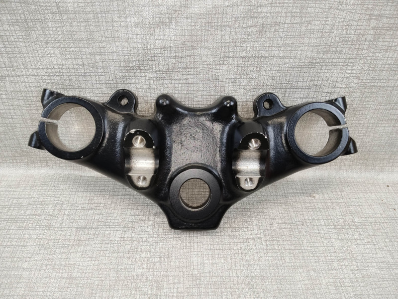 Té supérieur Honda CX500 E CX400 E neuf 53230-MC5-000