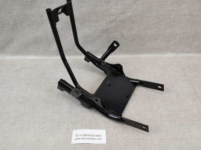 Boucle arrière support garde boue Honda NX650 80110-MAN-600