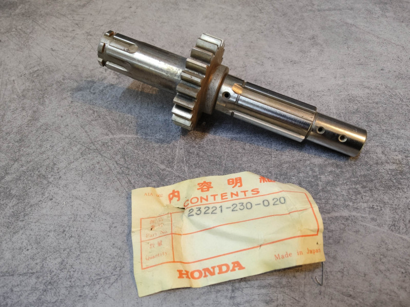 Arbre secondaire de transmission CL125A SS125A HONDA