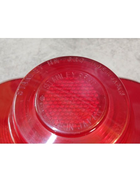 Cabochon feu arrière C90 CT50 CD90 C70 CD50 CD65 CB450... HONDA 33701-041-010