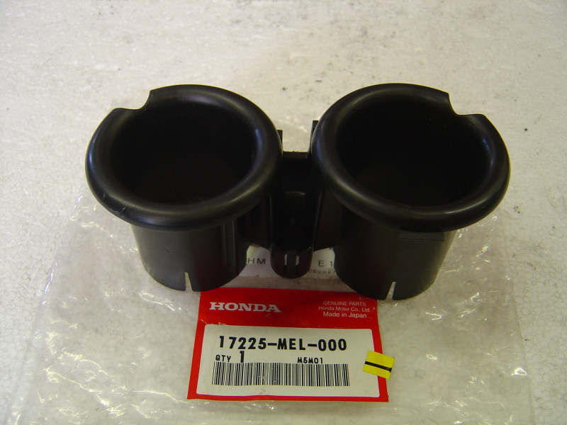 Element coté G montage de boite à air de CBR1000RR 2004-05 HONDA 17225-MEL-000