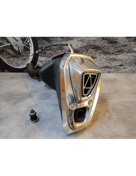 Silencieux d'échappement OCCASION ETAT NEUF VFR1200 HONDA 18310-MGE-003OCC