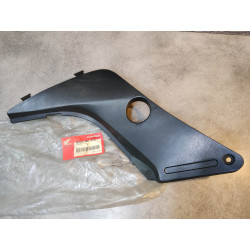 Cache latéral coté gauche noir NT650V 1998-02 HONDA 83700-MBL-610