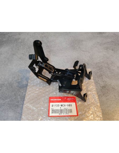 Charnière gauche coffre GL1800 2006-10 HONDA 81135-MCA-A60