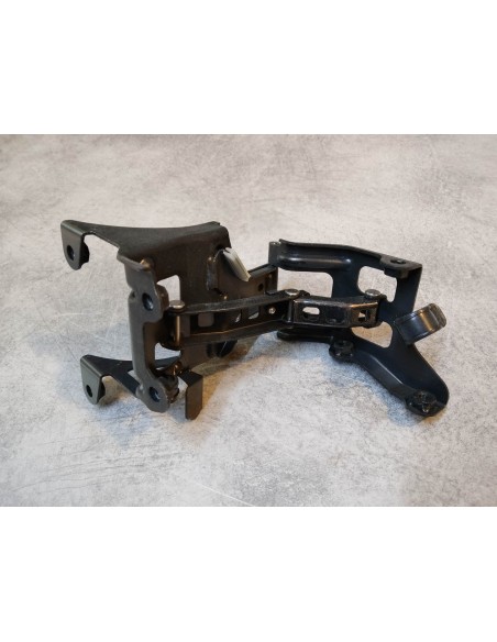 Charnière gauche coffre GL1800 2006-10 HONDA 81135-MCA-A60