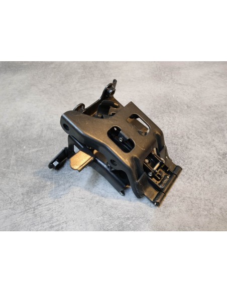 Charnière gauche coffre GL1800 2006-10 HONDA 81135-MCA-A60