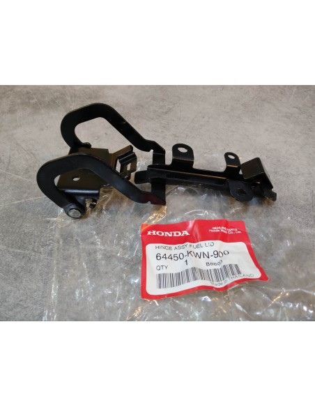 Charnière trappe carburant PCX125 WW125EX 2010 HONDA 64450-KWN-900