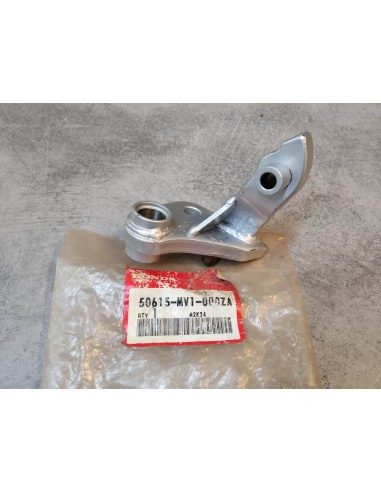 Support repose pieds code couleur NH146M XRV750 93/03 HONDA 50615-MV1-000ZA