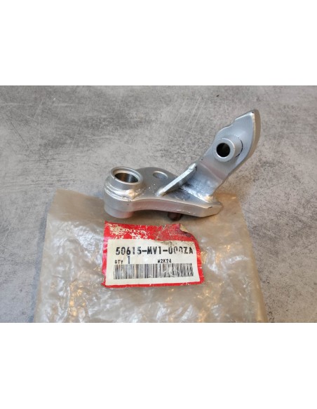 Support repose pieds code couleur NH146M XRV750 93/03 HONDA 50615-MV1-000ZA