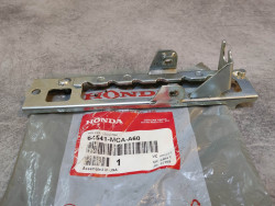 Support ajustement pare-brise GL1800 2006-10 HONDA 64541-MCA-A60