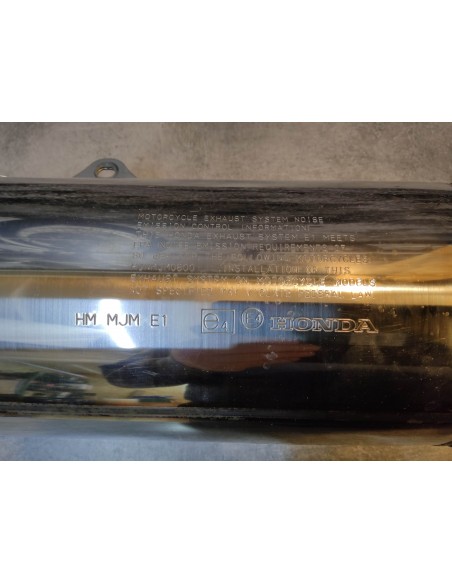 Silencieux d'échappement OCCASION ETAT NEUF VFR800 HONDA 18310-MGY-640OCC