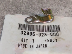 Clip cable de bobine CB550 ATC90 C70/90 S90 XL100.. HONDA 32906-028-000