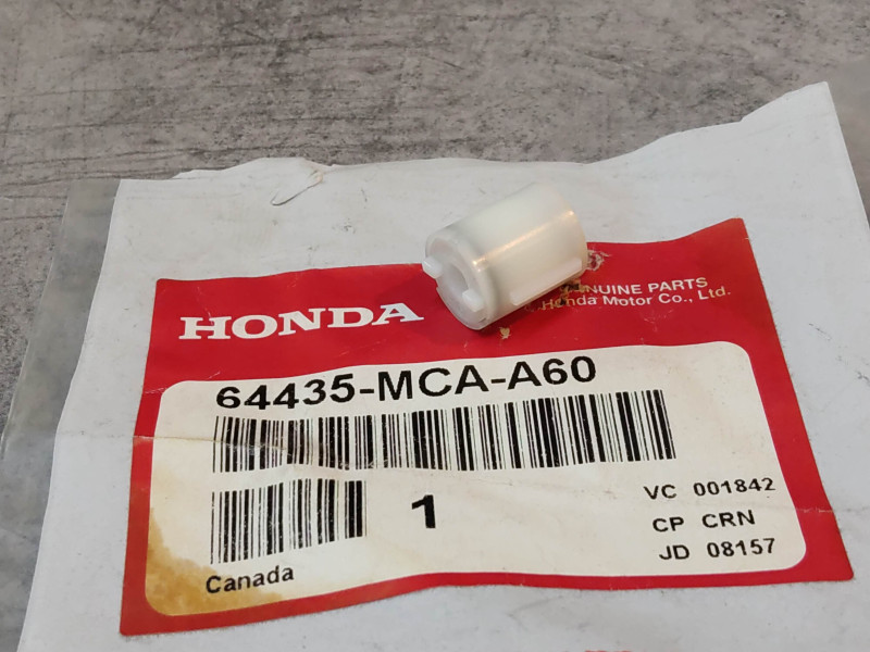 Tampon compartiment GL1800 HONDA 64435-MCA-A60