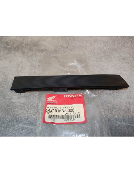 Moulure laterale avant gauche carénage GL1500 88/00 HONDA 64215-MN5-000