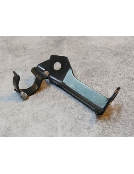 Etai milieu de carénage CBR1000RR 2006/07 HONDA 64547-MEL-D20