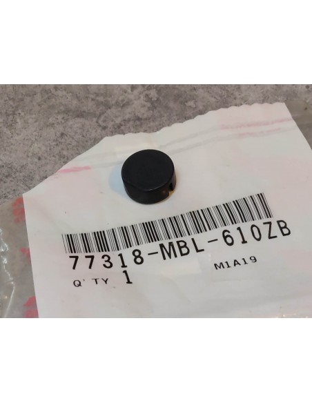 Capuchon B barre d'appui arrière NT 650V DEAUVILLE HONDA 77318-MBL-610ZB