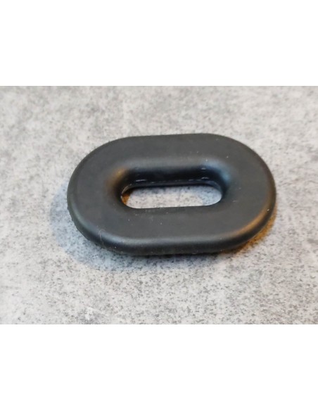 Caoutchoucs de caches latéraux oval HONDA 17247-303-000