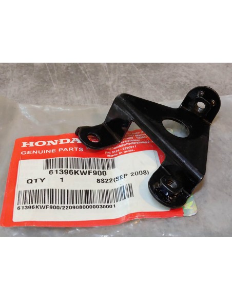 Support panneau avant gauche CBF125M 2009/10 HONDA 61396-KWF-900