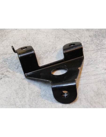 Support panneau avant gauche CBF125M 2009/10 HONDA 61396-KWF-900