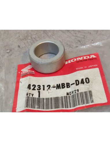 Bague axe roue arrière CB900F VTR1000F 2001-07 HONDA 42312-MBB-D40