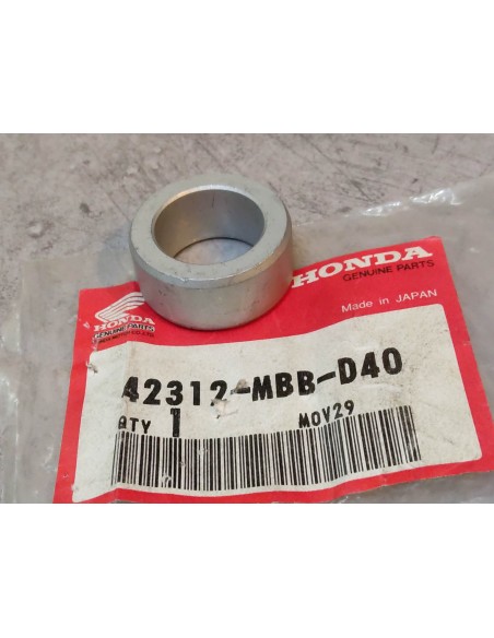 Bague axe roue arrière CB900F VTR1000F 2001-07 HONDA 42312-MBB-D40