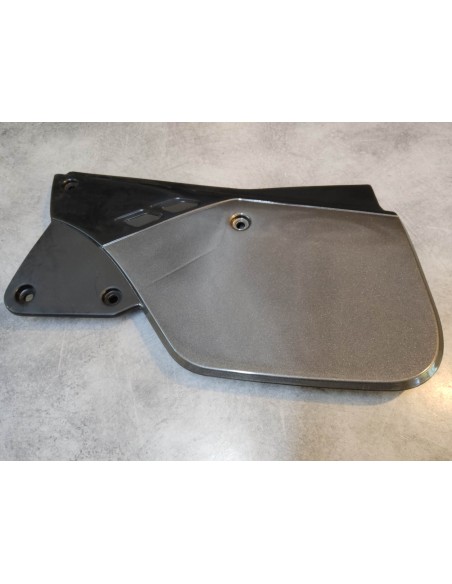 Couvercle latéral réservoir huile NOS (qlq traces) HONDA 17225-KAK-700NOS