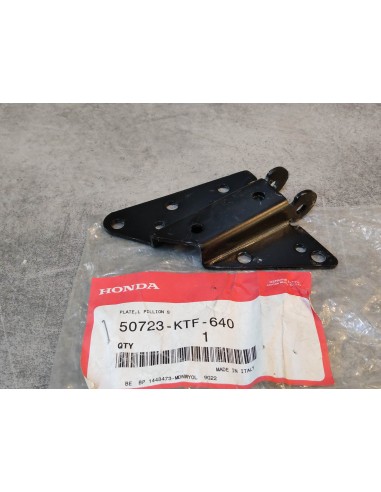Plaque marche-pied gauche SH125 R/S SH150 R/S 2005-11 HONDA 50723-KTF-640