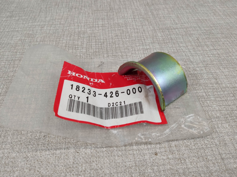 Demi lune d'échappement CB650 Z/C/CA/SCC neuve origine HONDA 18233-426-000