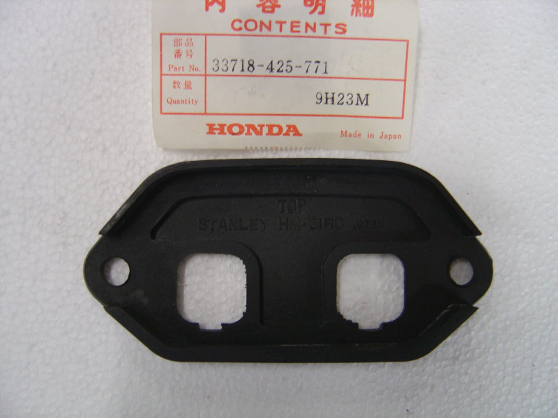Embase caoutchouc feu arrière Honda CB650 CB750 CX500