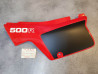 Cache latéral gauche noir/rouge (R-110) pour XL500RC HONDA 836A0-MC4-600ZA