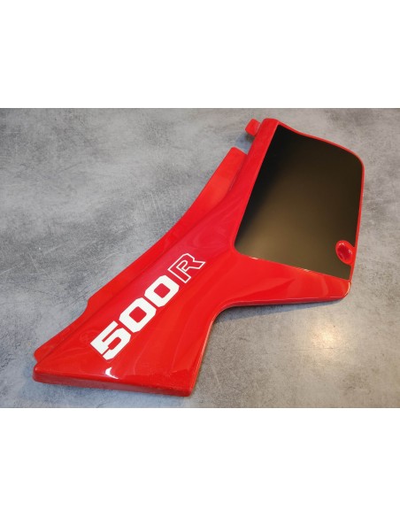 Cache latéral gauche noir/rouge (R-110) pour XL500RC HONDA 836A0-MC4-600ZA