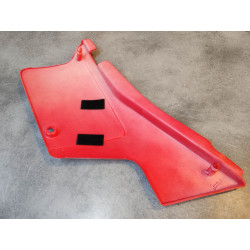 Cache latéral gauche noir/rouge (R-110) pour XL500RC HONDA 836A0-MC4-600ZA