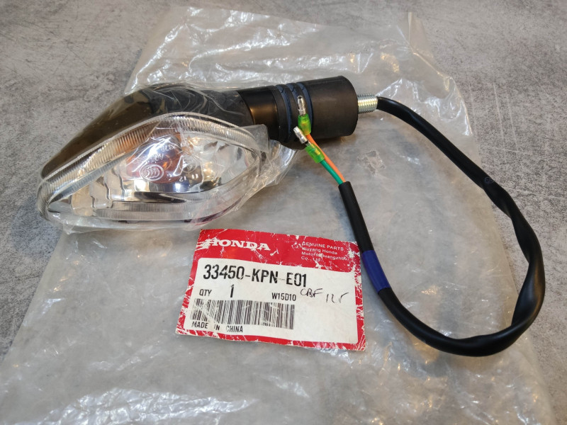 Clignotant avant gauche complet CB125F 2015-2020 HONDA 33450-KPN-E01