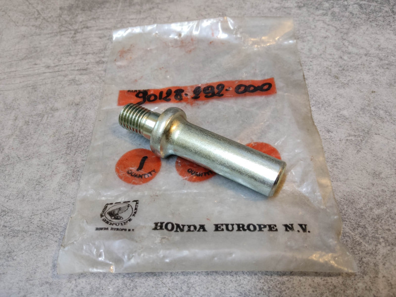 Goujon couronne entrainement roue AR CB450 K1 à K4 HONDA 90128-292-000