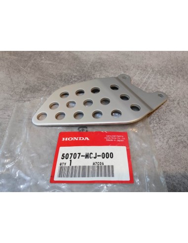 Tôle protection derrière repose pieds AV gauche CBR900RR HONDA 50707-MCJ-000
