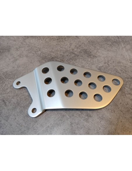 Tôle protection derrière repose pieds AV gauche CBR900RR HONDA 50707-MCJ-000