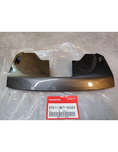 Coin de dessous arrière FJS600 A/D FJS400D FSC600 A/D HONDA 83611-MCT-000ZV