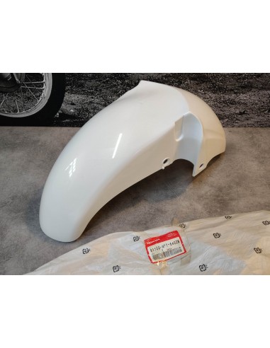 Garde boue avant blanc (NHA66P) FJS400D 2009 FJS600A 2009 HONDA 61100-MFT-640ZB